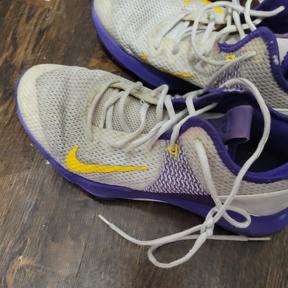 Shoes - Picture 2 of 2